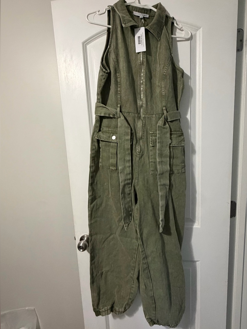 Baltic Born Zahara Sleeveless Jumpsuit | Washed
Olive